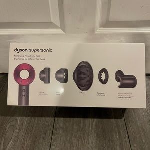 Dyson supersonic hairdryer- BRAND NEW UNOPENED‼️